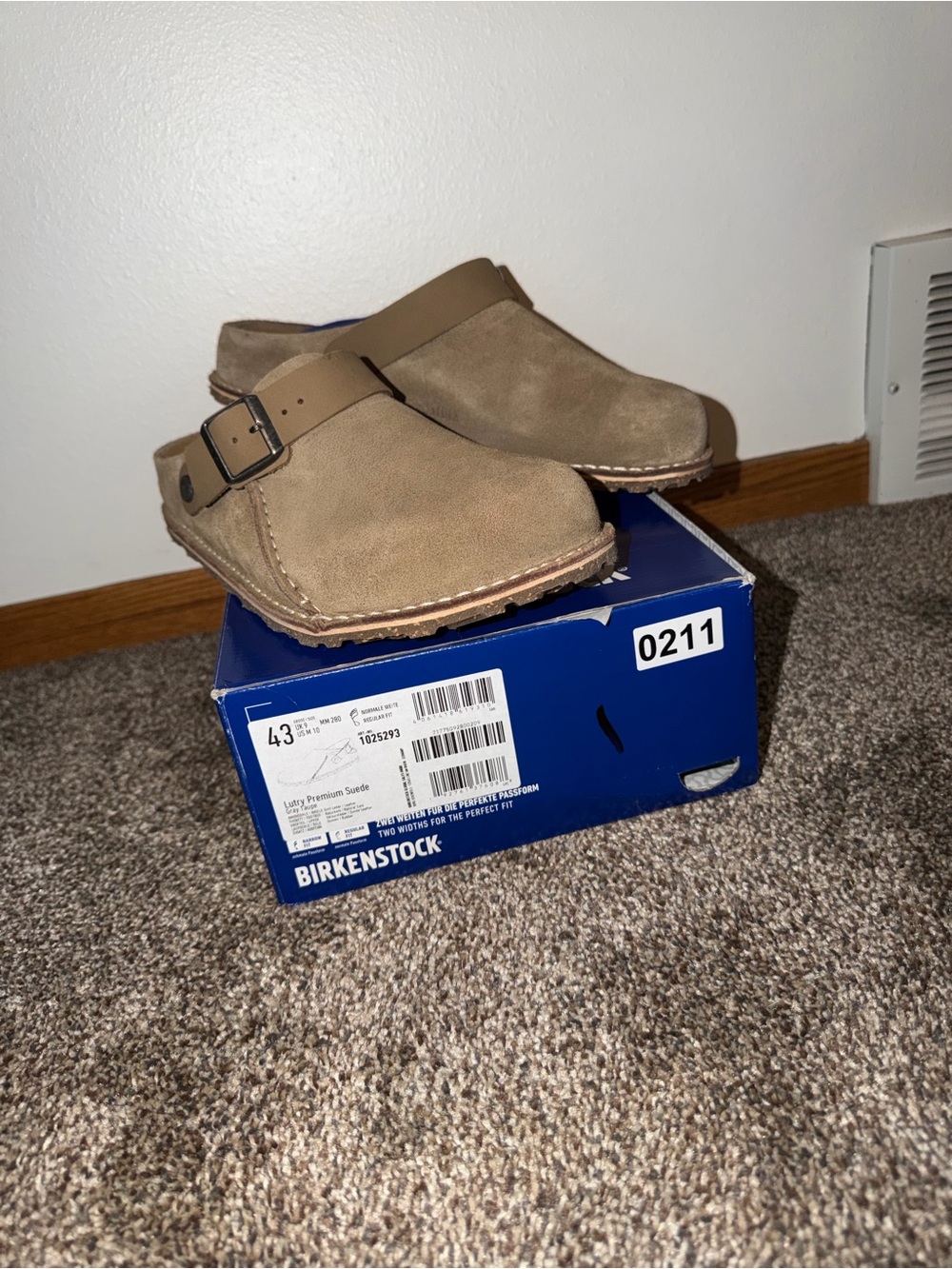 Birkenstock Men's Beige/Tan Suede Clog Slip-On with Buckle